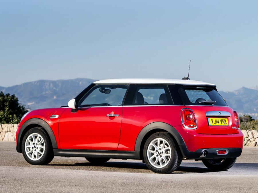  Mini Cooper D 2014 года  (UK) (фото 2 из 24)